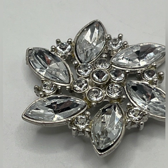 Silver chain necklace with 2 pendants with rhinestones - Picture 3 of 7